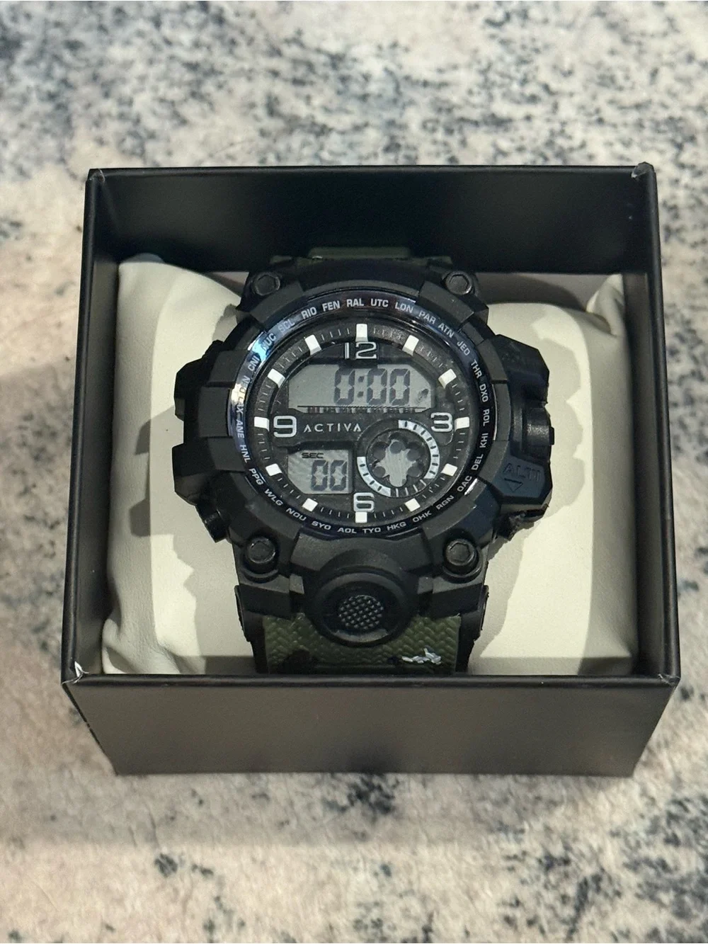 Activa Endurance X Invicta Men's Digital Watch Model: ACW435-004